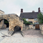 Lincoln_Cathedral_07_18_23_cottage